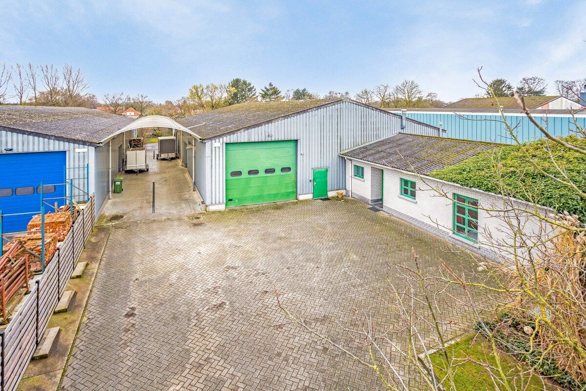 Villa met bedrijfsruimtes en magazijn – De perfecte combinatie foto 2