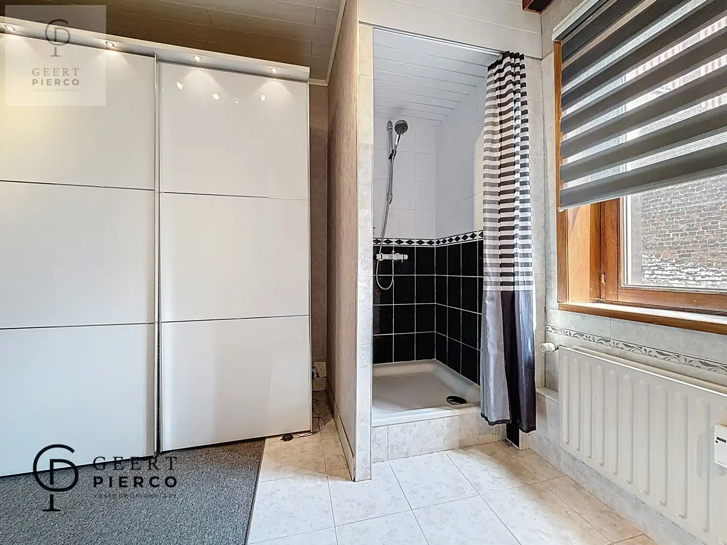 Gezellige studio op toplocatie, vlak bij het station foto 8