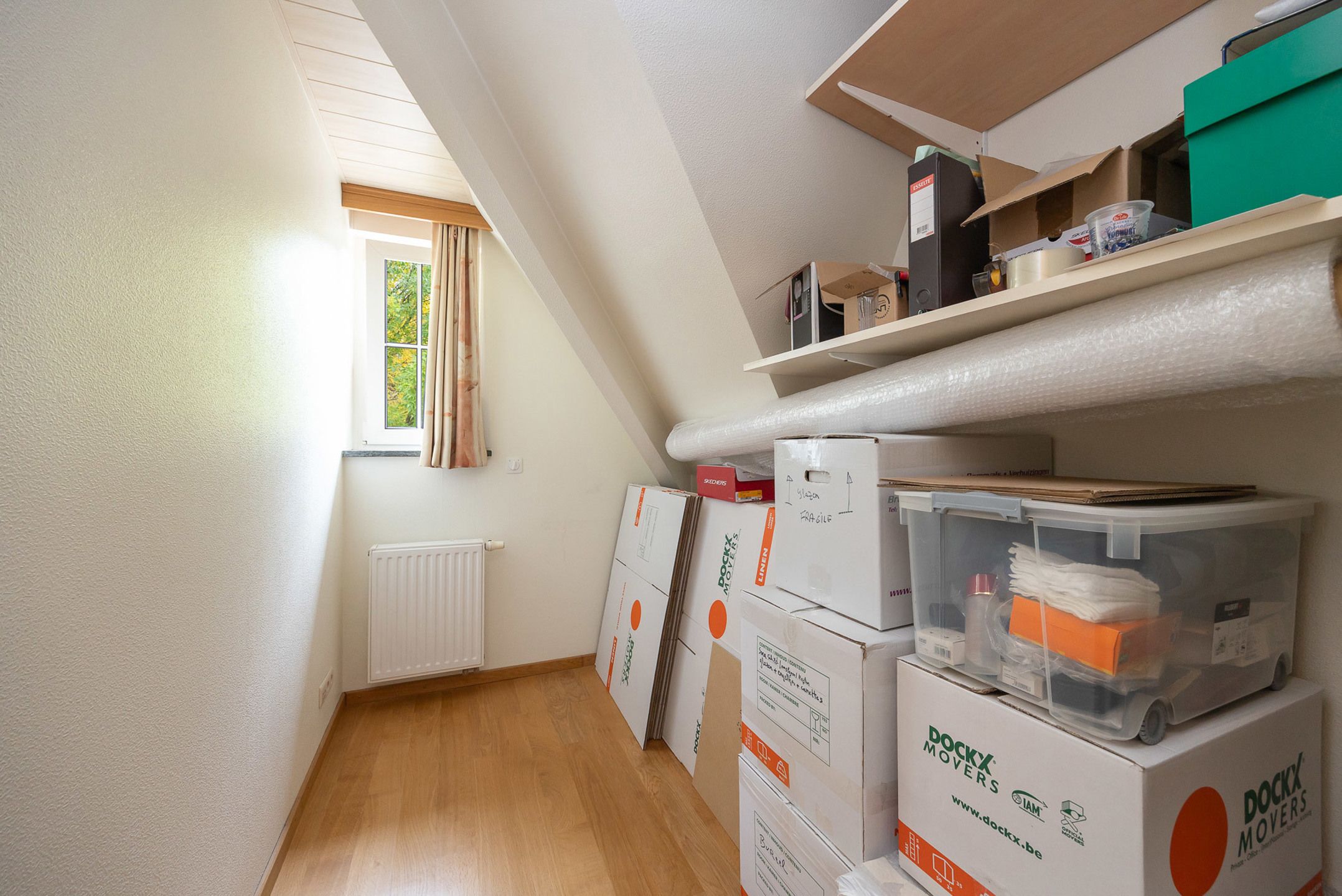 Charmante rietgedekte HOB met garage foto 26