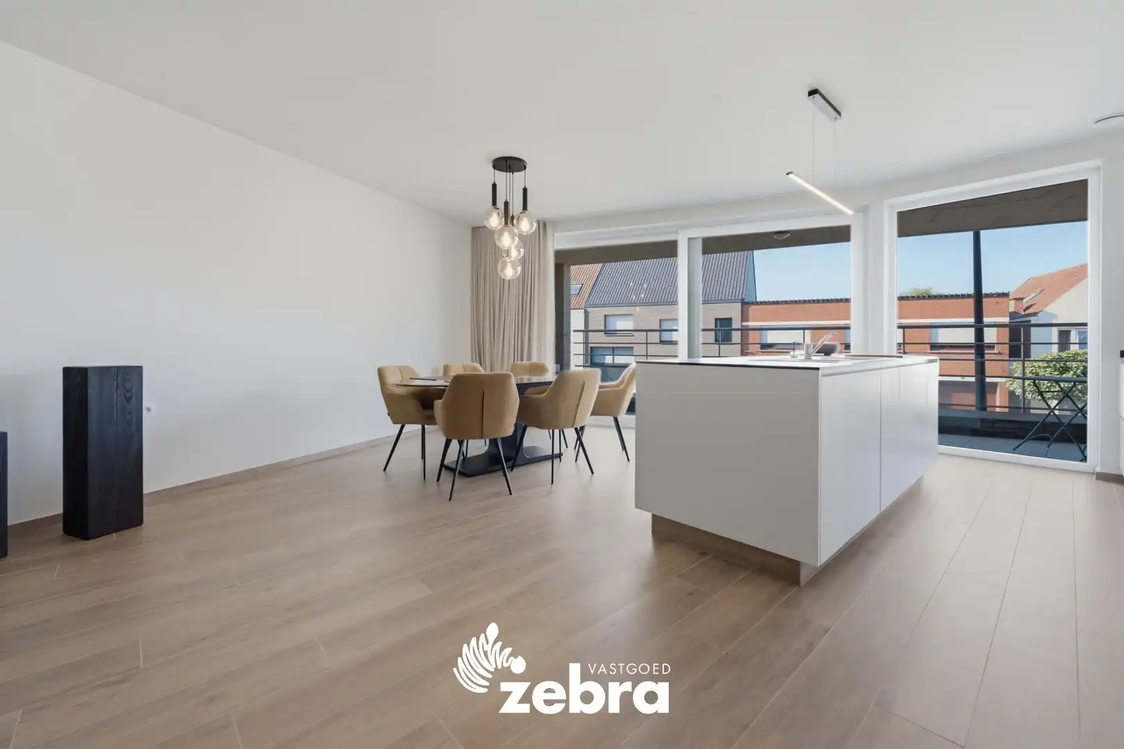 Ruim 2-slaapkamerappartement met twee terrassen! foto 5