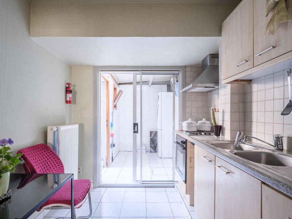Omgeving Sint-Elisabethbegijnhof - Op te frissen éénslaapkamerappartement met aangename buitenruimte. foto 6