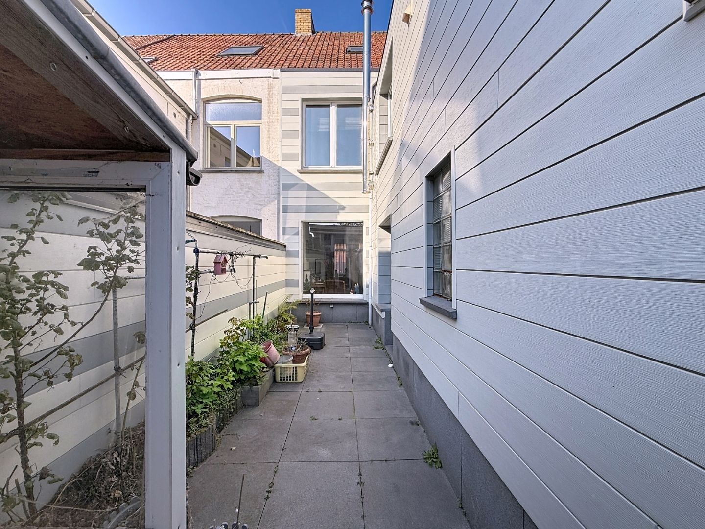 Grote gezinswoning met koer op centrale ligging te Nieuwpoort-Stad foto 24