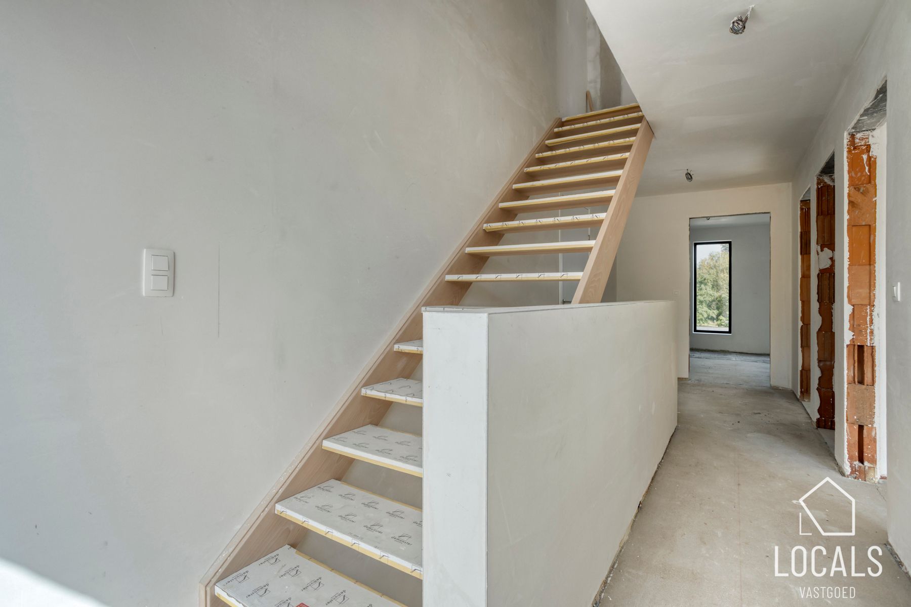 Ruime triplex-woning met 4 slaapkamers en 2 badkamers foto 18