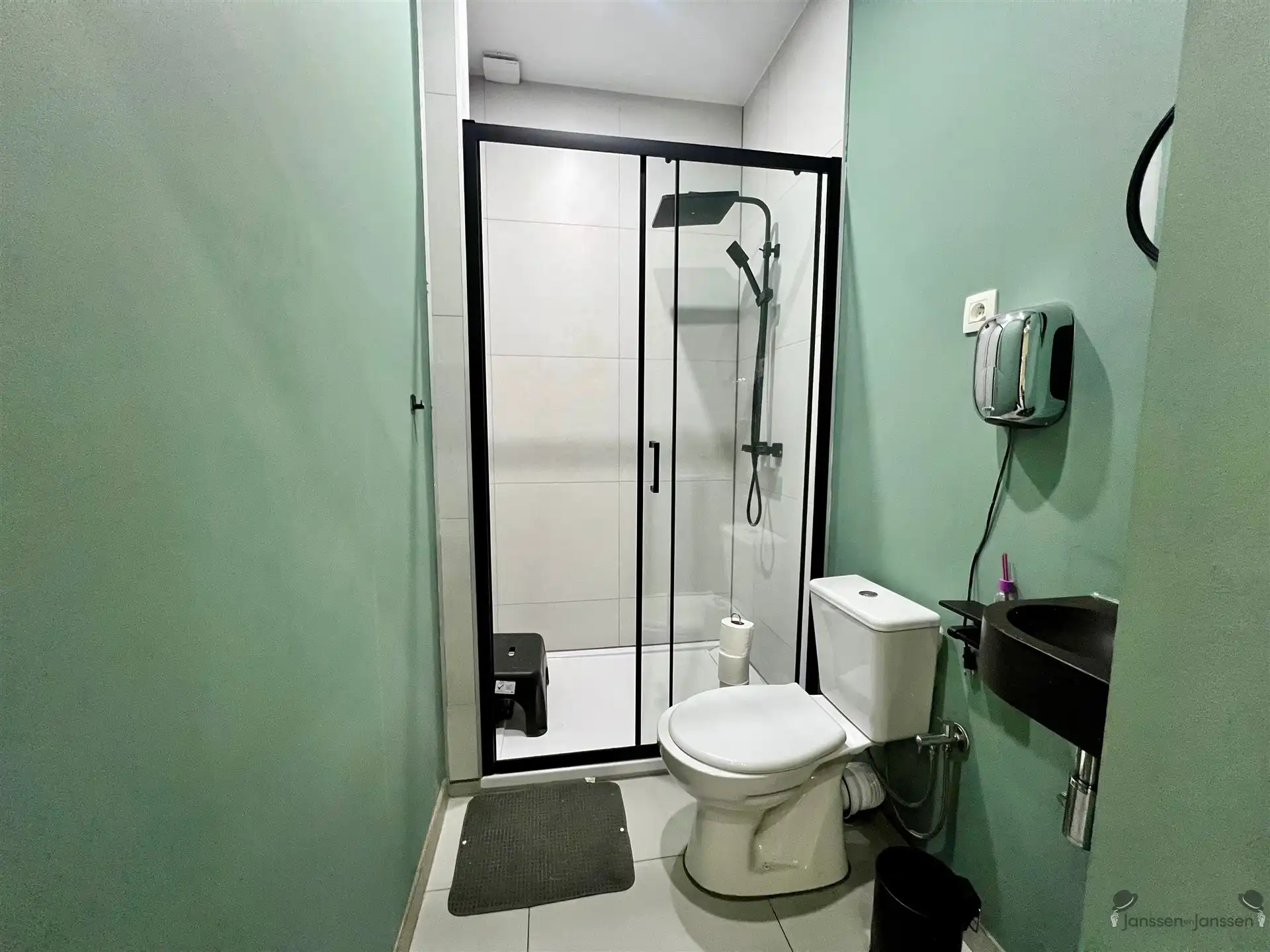 Bedrijfspand met multifuncitionele ruimtes foto 13