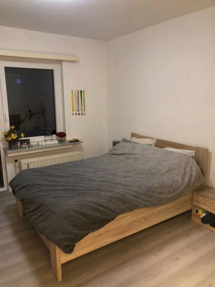 Gezellig 2 slaapkamer appartement met garage! foto 12