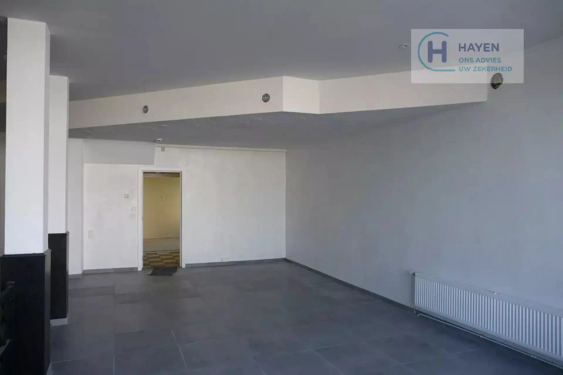 Commercieel pand met woonst en 2 studio's foto 18