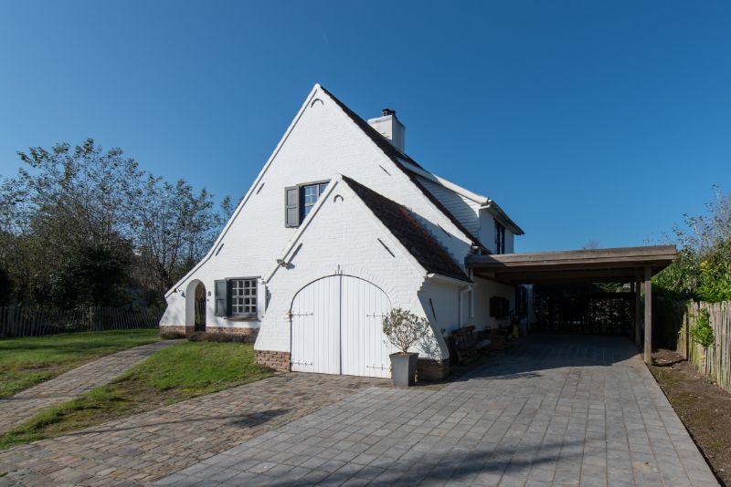 Authentieke kustvilla met 4 slpk op 1015m² te Nieuwpoort-aan-zee. foto 44