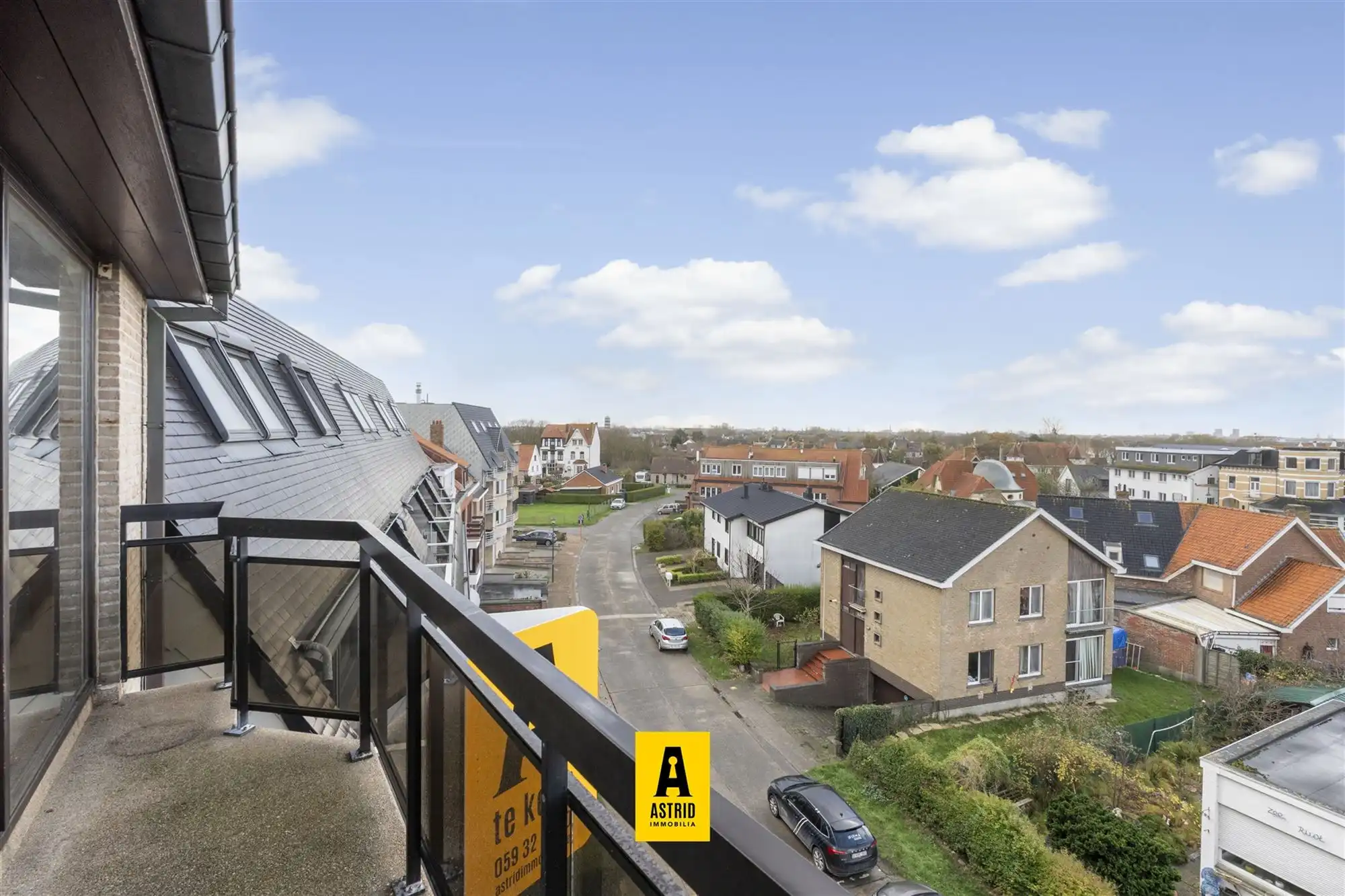 Ruim & zonnig 3-slpk-appartement met terras te Bredene! foto 4