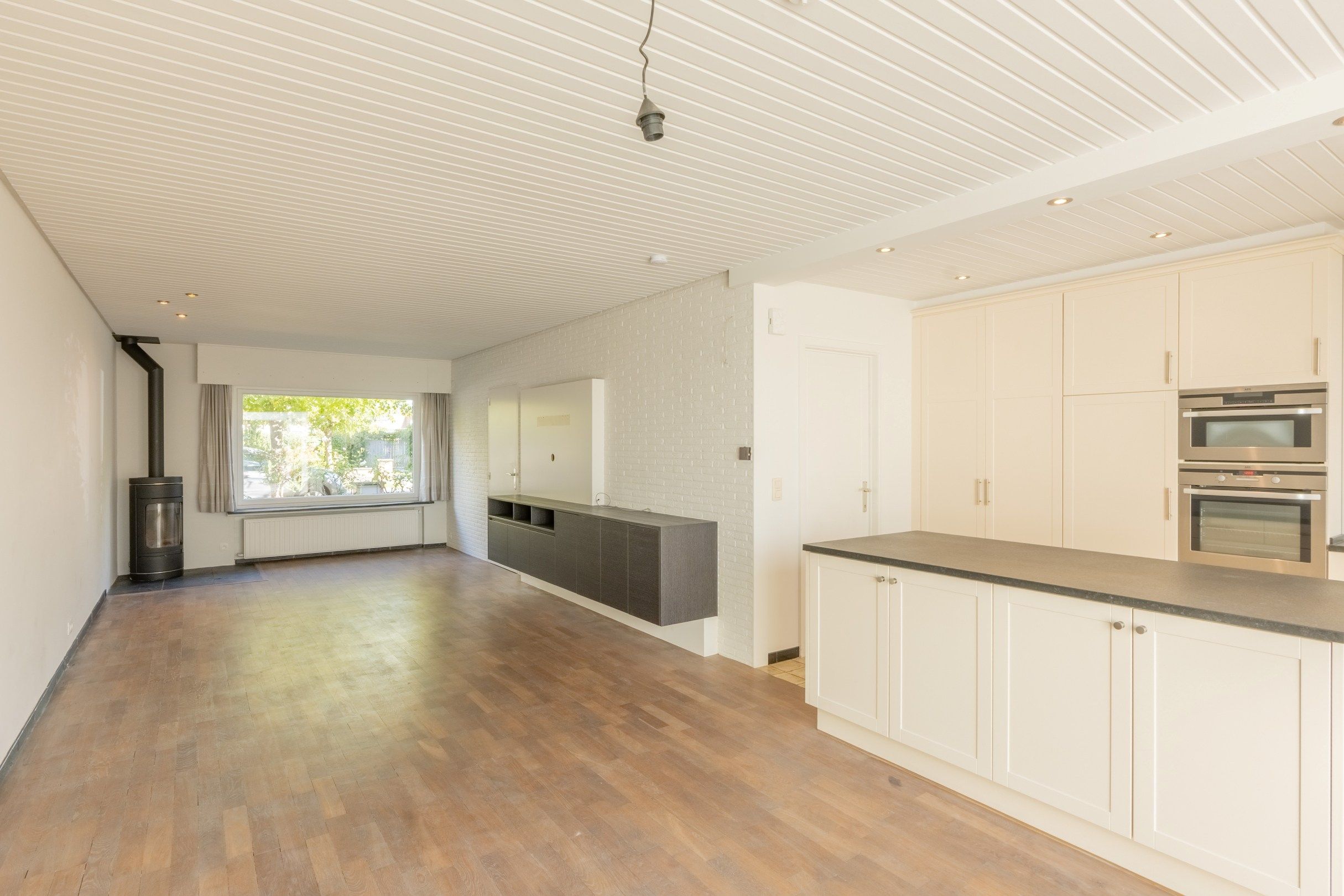 Ruime woning met 3 garages en tuin te Knokke foto 5