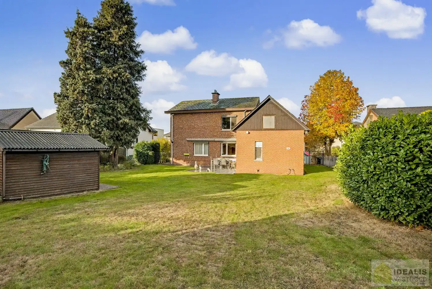 IDEALIS VASTGOED - Nabij het groen gelegen woning met een bewoonbare oppervlakte van + -125m² op een perceel van 7a59ca! Het betreft een zeer centraal gelegen woning t.o.v. grote steden als Leuven, Brussel, Antwerpen en Hasselt die vlot bereikbaar zijn door de nabijheid van de E313 en E314. Uitermate geschikt voor kandidaten op zoek naar een te renoveren woning in de groene omgeving van Linkhout!! foto 24