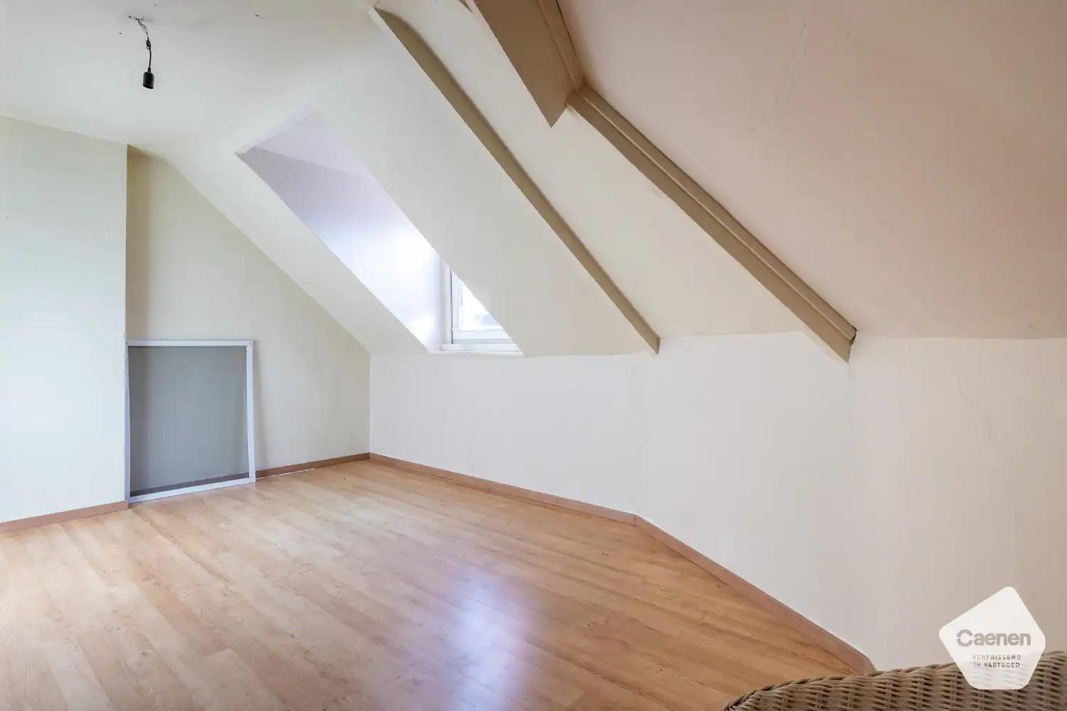 Te renoveren 2 slaapkamer appartement op een rustige locatie foto 13