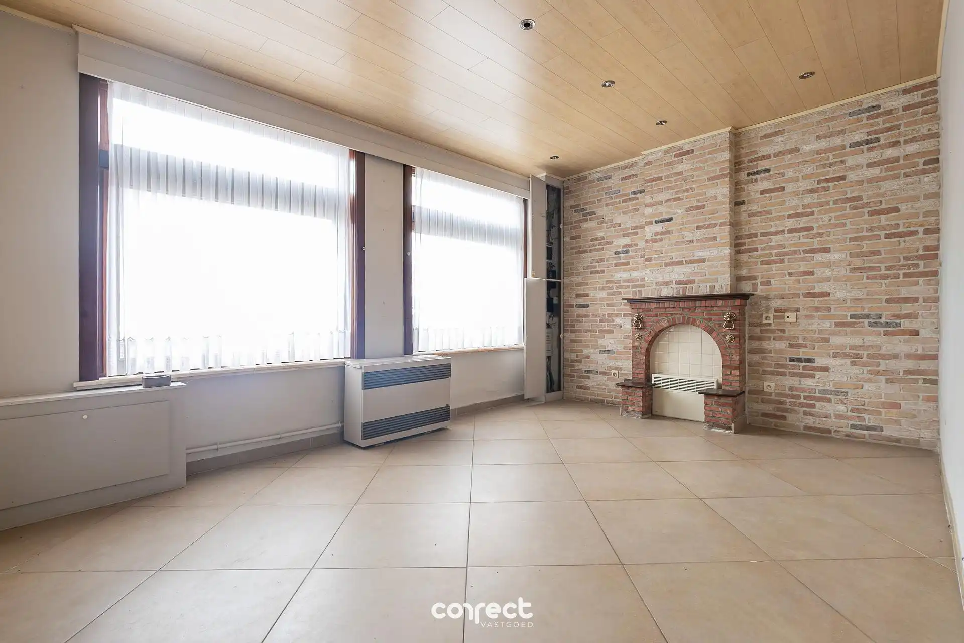 Ruime woning met garage. foto 3