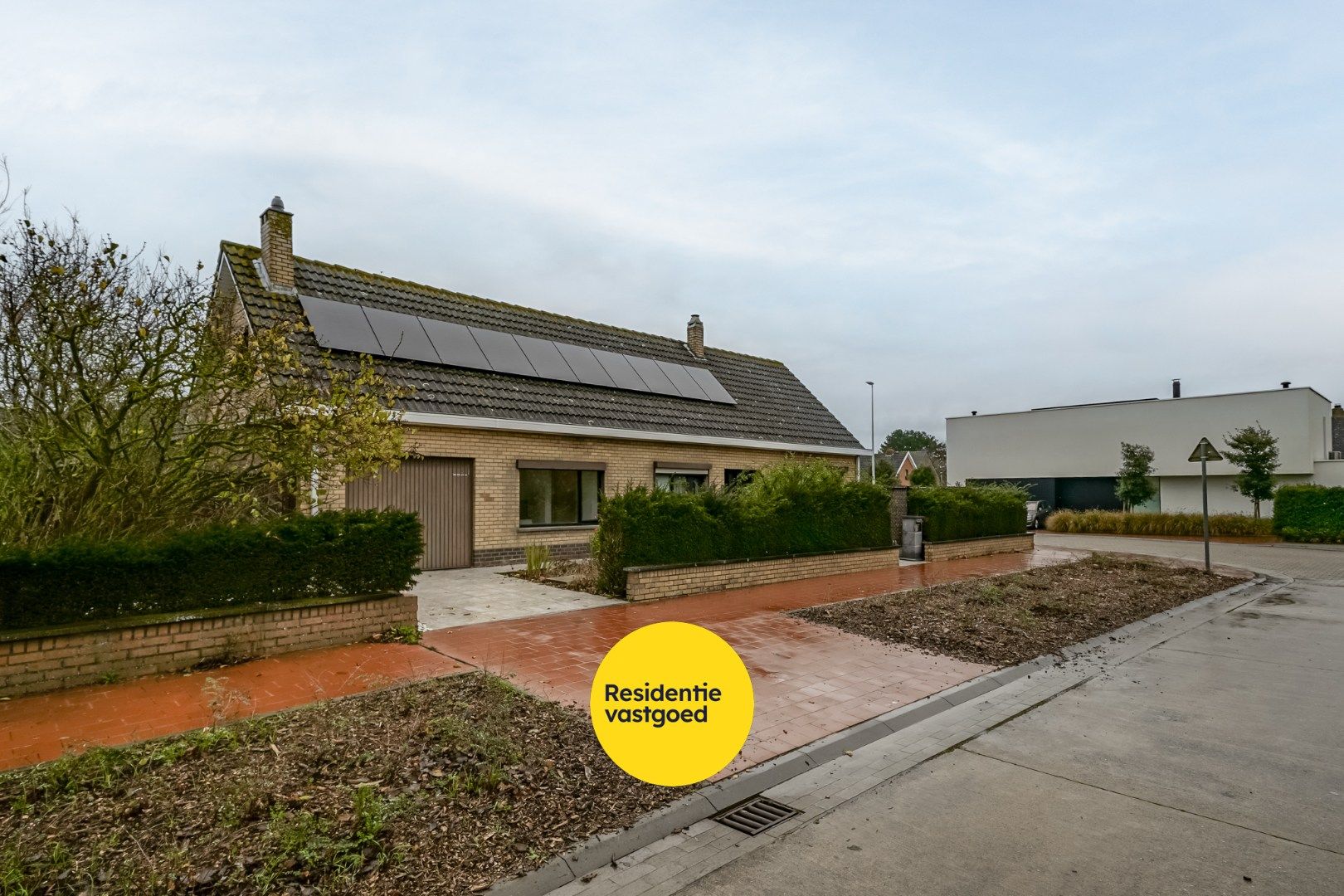 Alleenstaande bungalow in rustige wijk van Stene foto 3