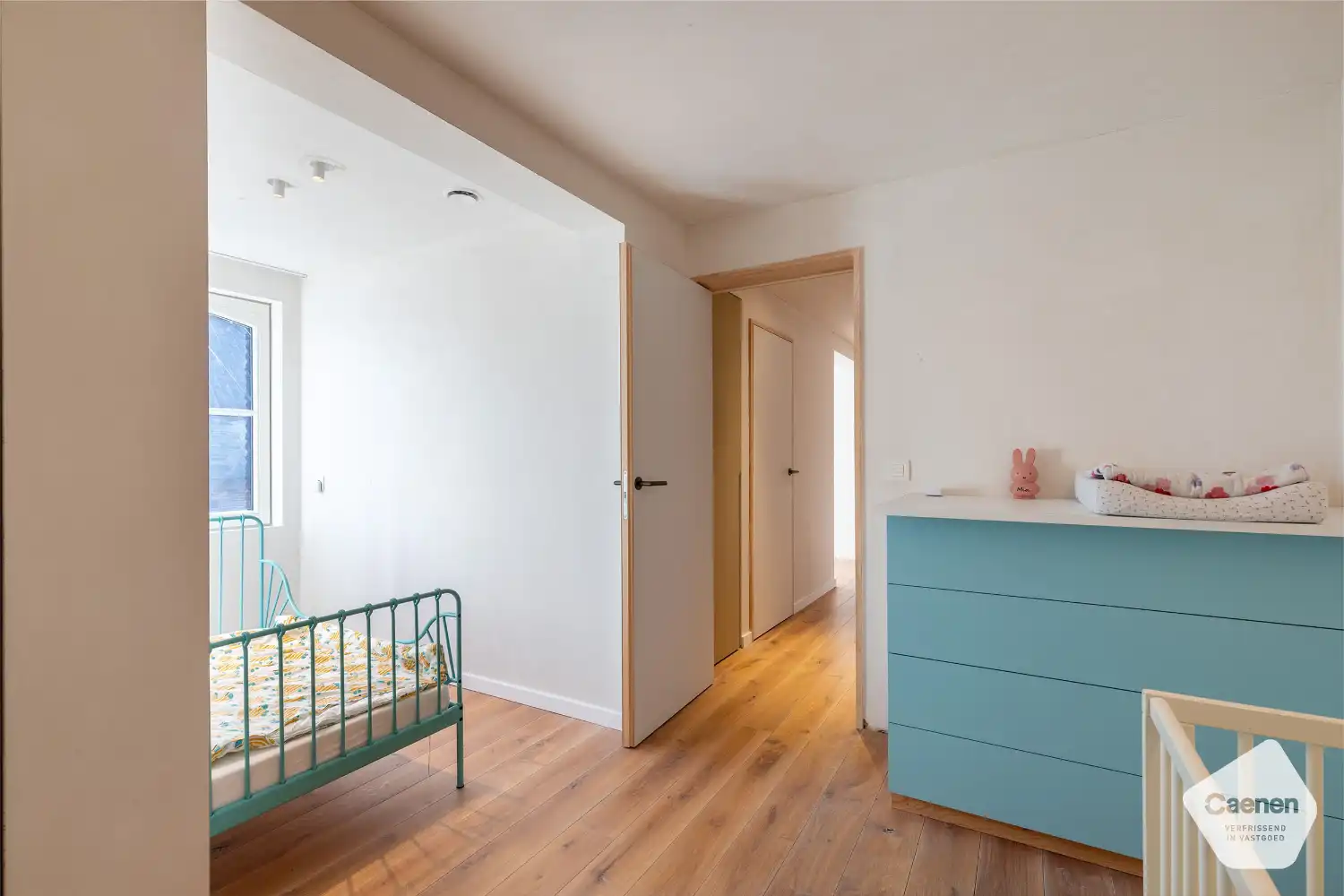 Prachtige smaakvolle gerenoveerde villa met uniek bijgebouw op een perceel van 2021m²  en 5 slaapkamers. foto 24