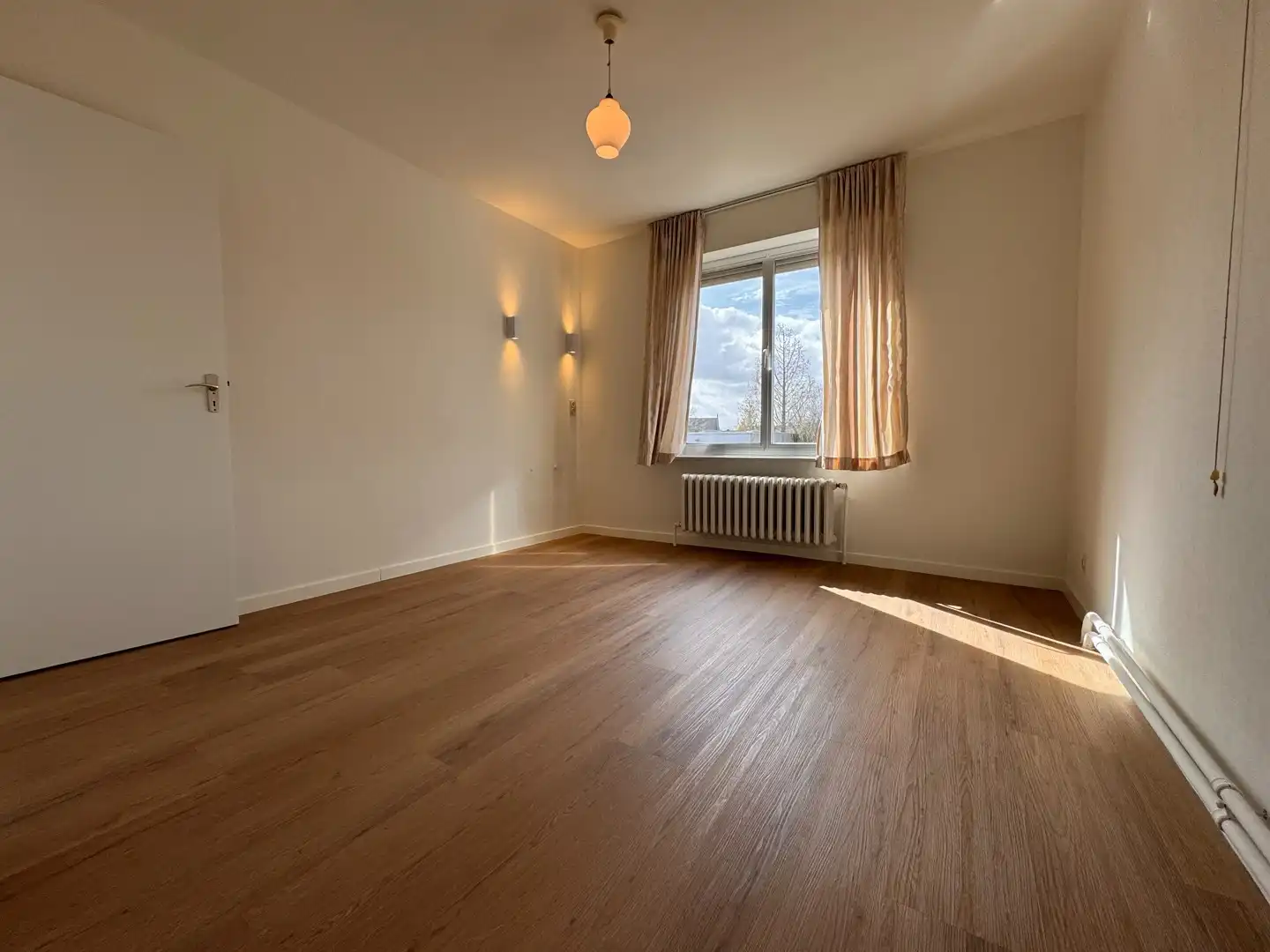 Ruime halfopen woning met 3 slaapkamers foto 12