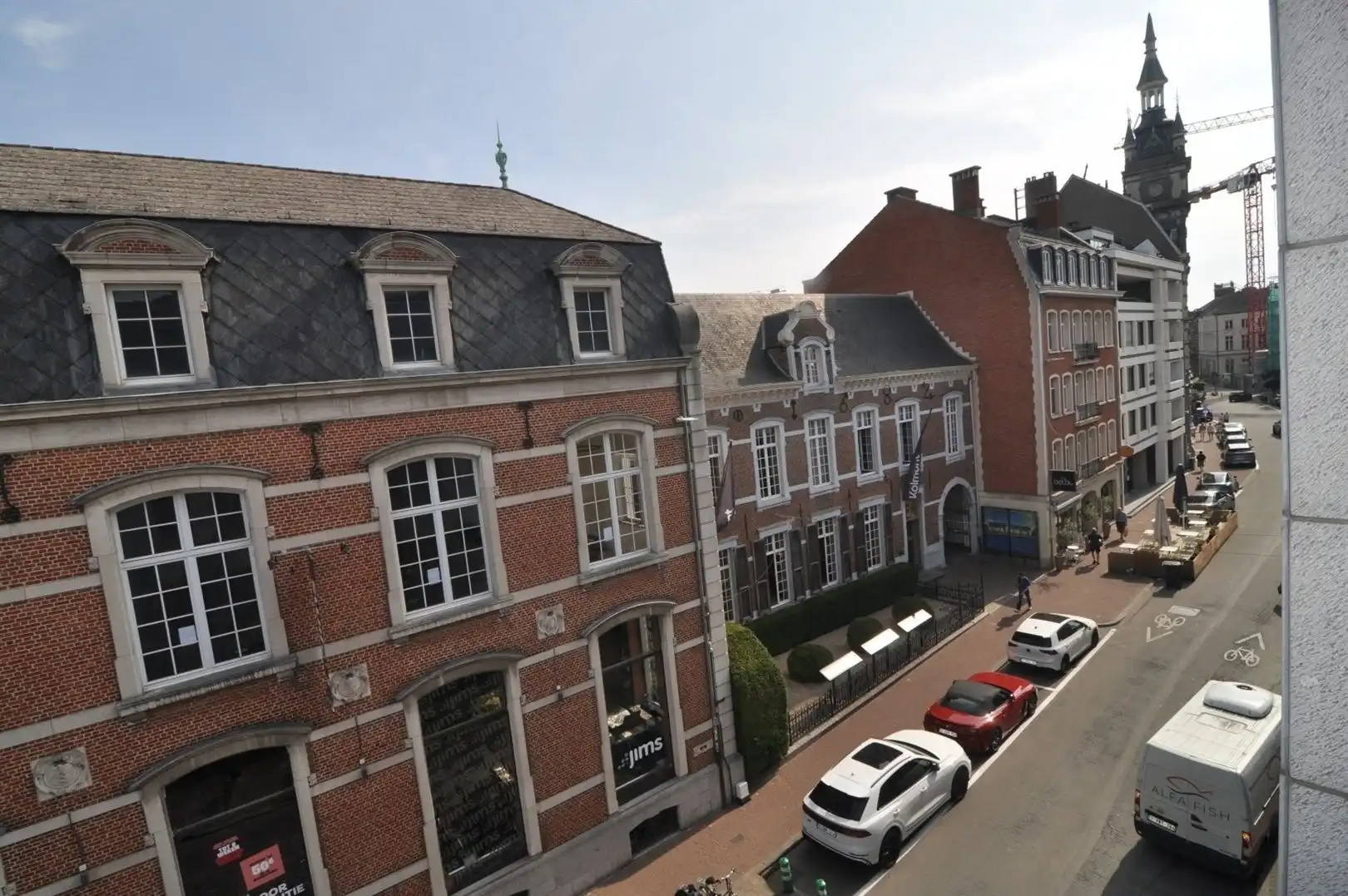 Ruim appartement met 3 slaapkamers op toplocatie in hartje Hasselt foto 3