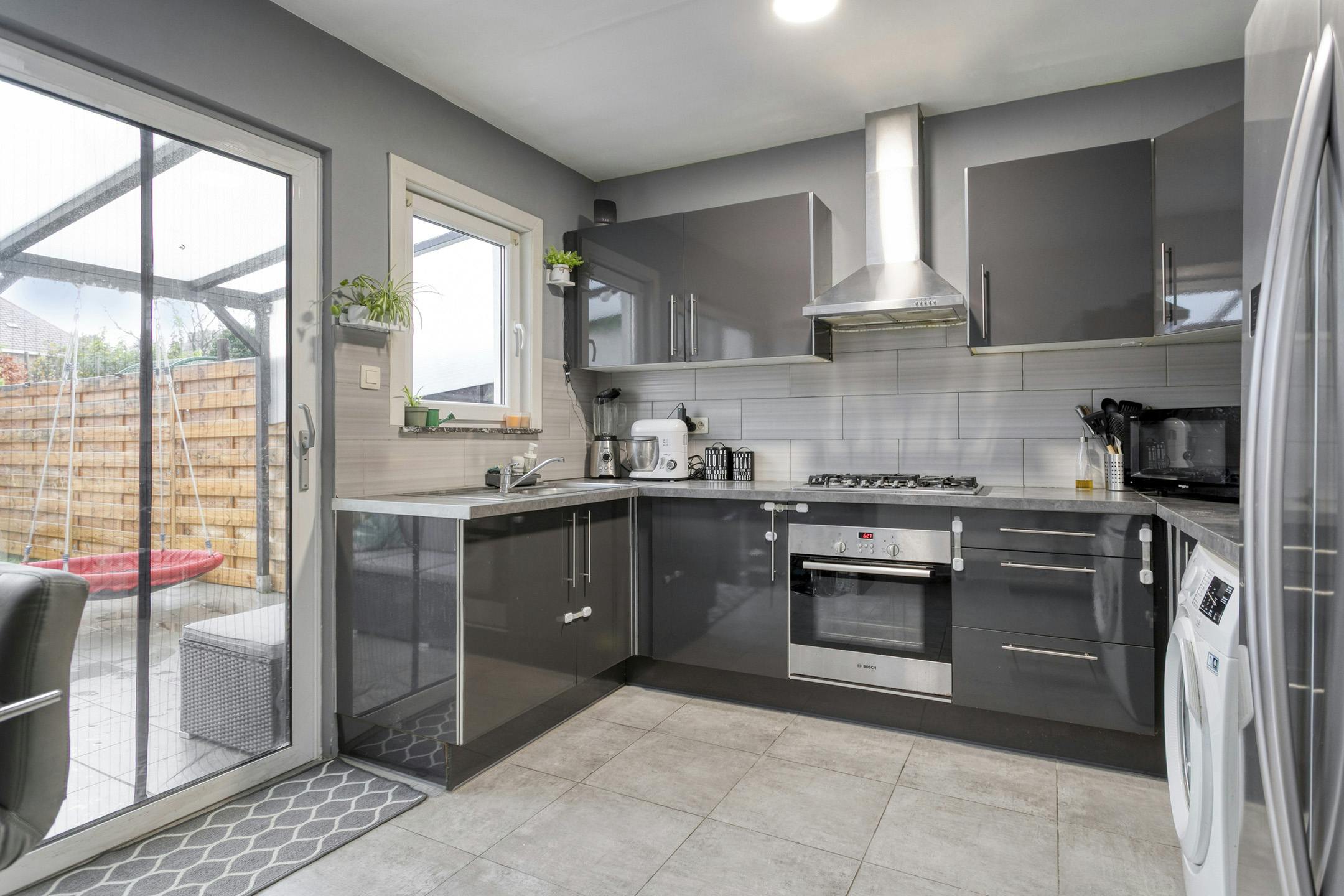 Instapklaar huis met 3 slaapkamers te koop in Kortrijk! foto 4