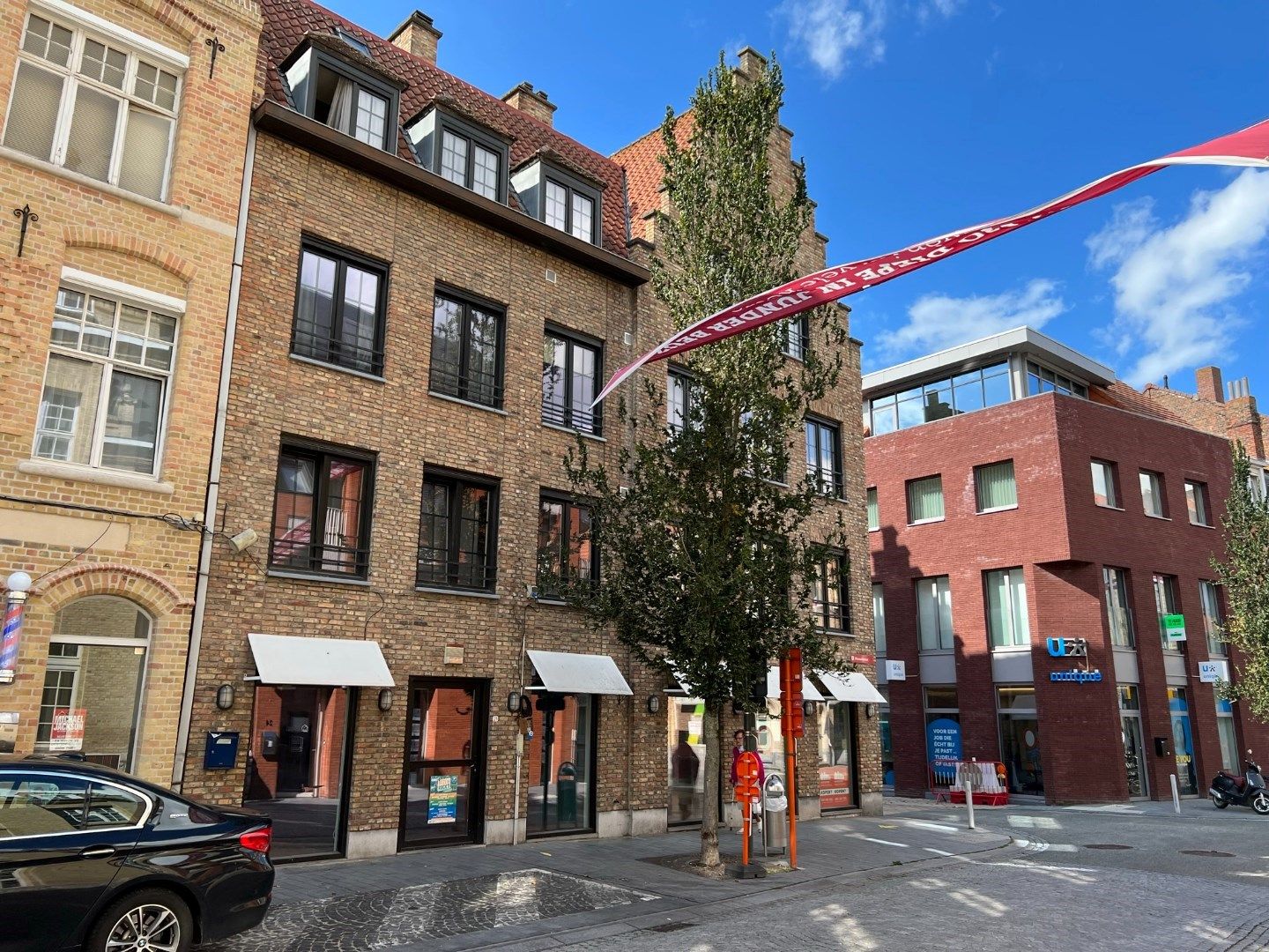 Verhuurd appartement met terras op wandelafstand van de markt met goed rendement!  foto 1