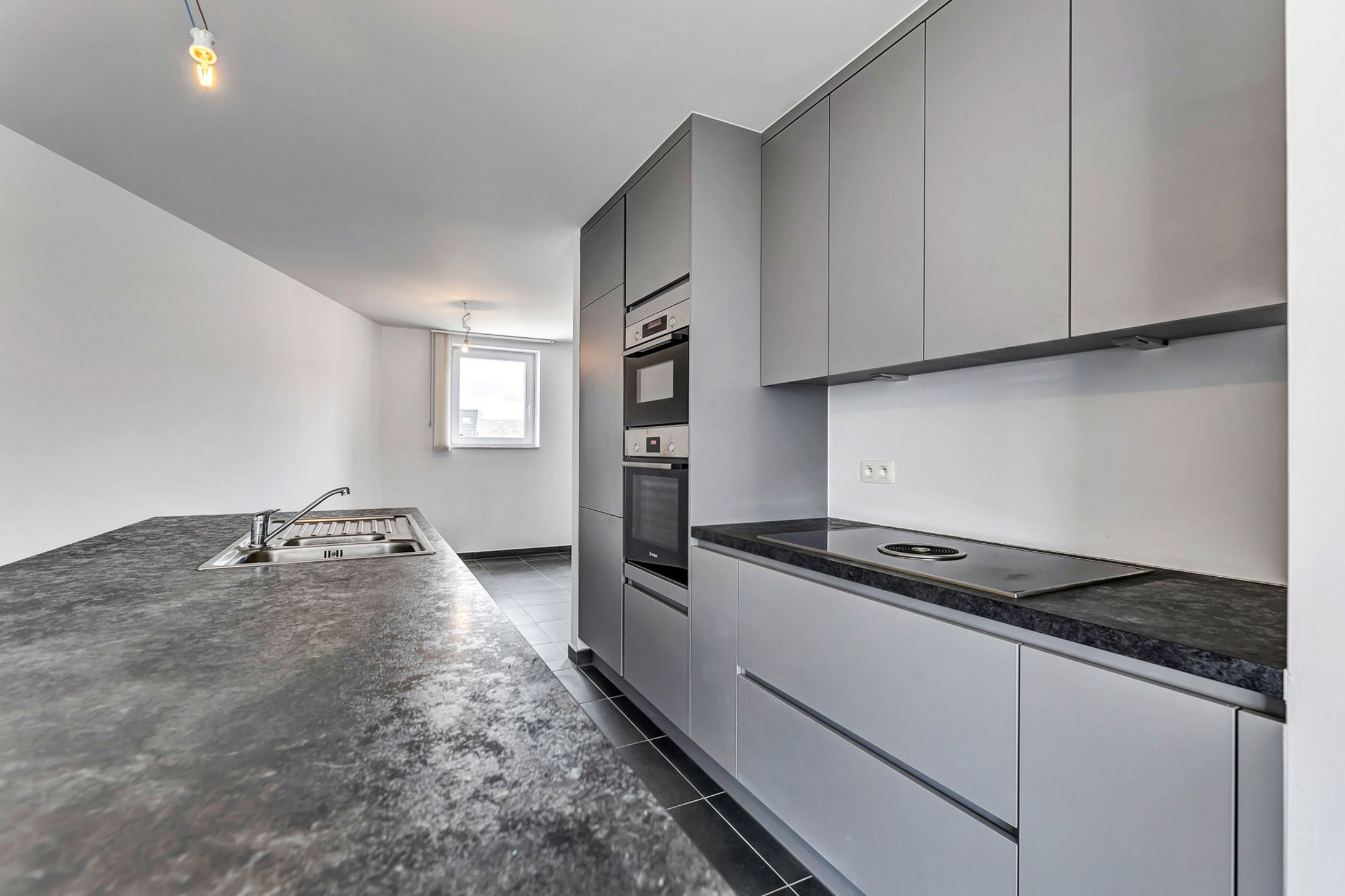 Uniek centraal gelegen duplex met ruim terras  foto 10
