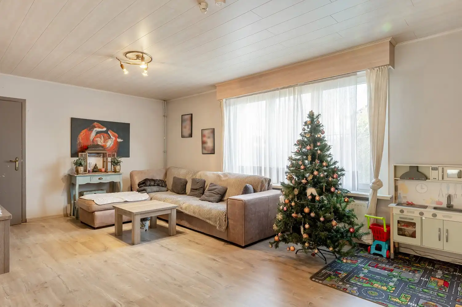 Uiterst gunstig gelegen kantoor met woonst. foto 39