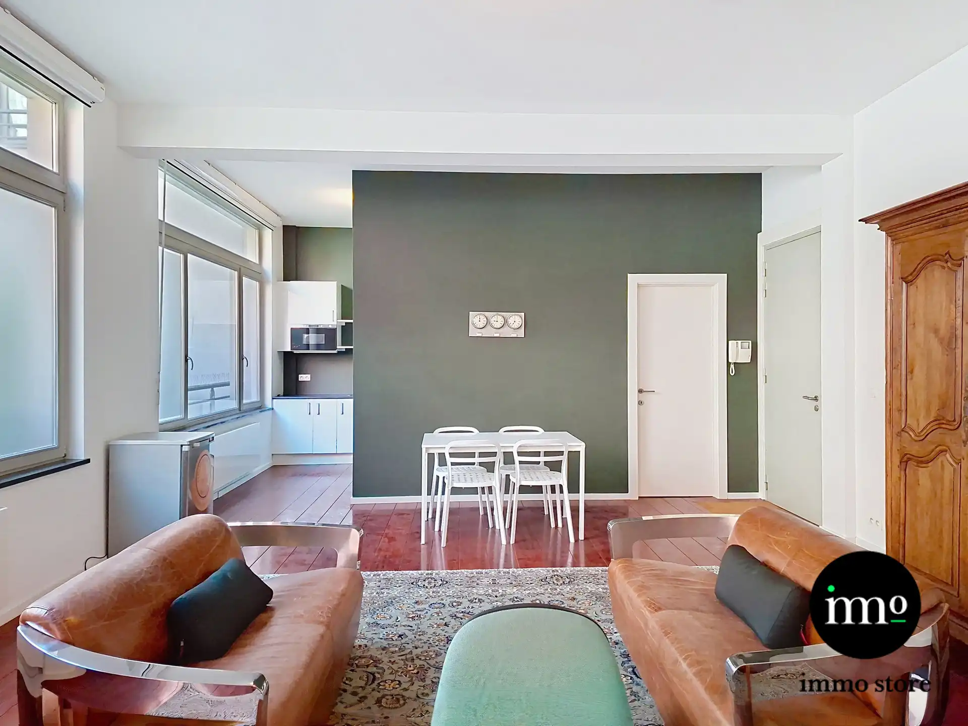 Lichtrijke bureauruimte met studio comfort foto 3