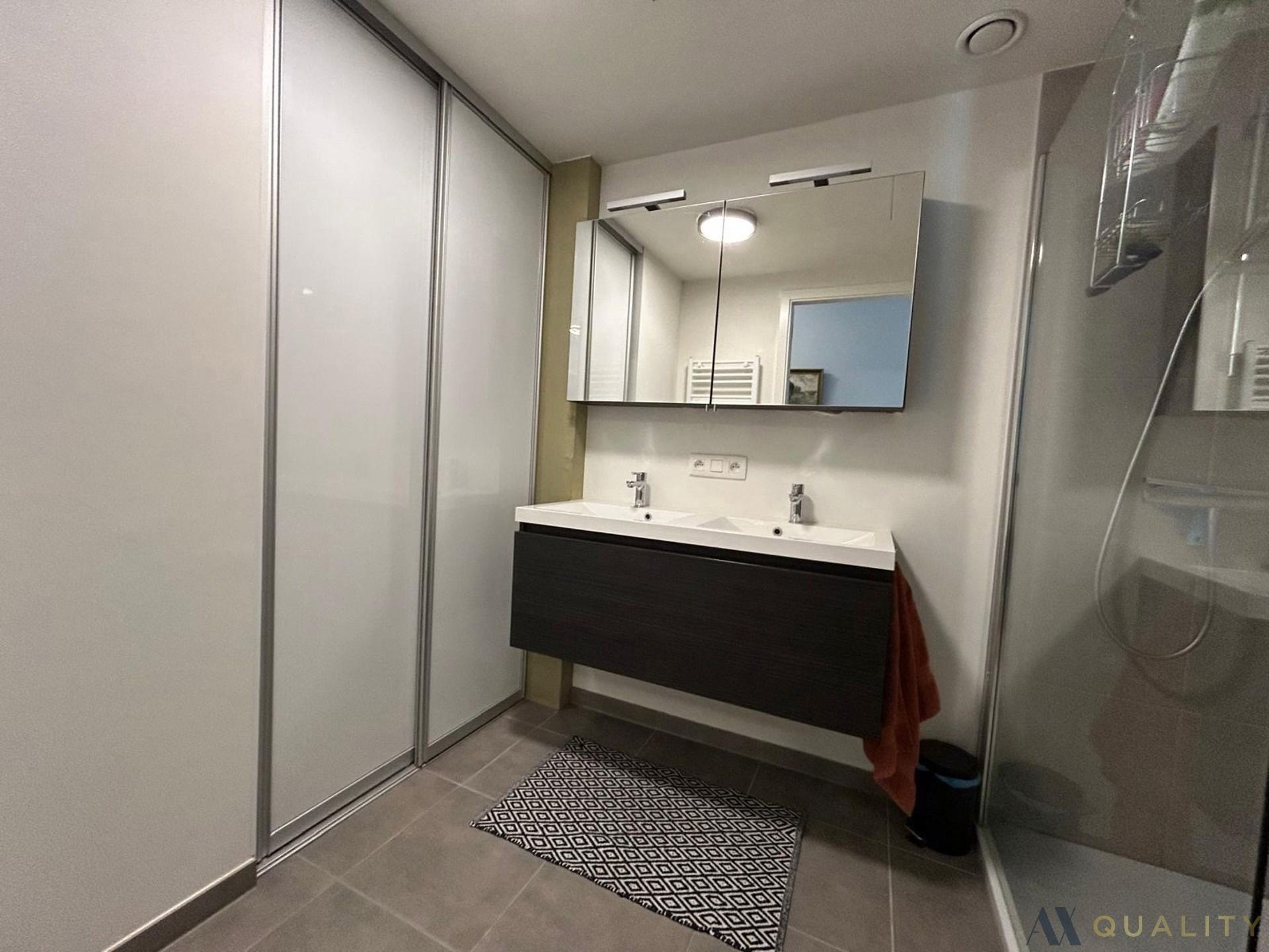 Recent appartement op de eerste verdieping foto 8