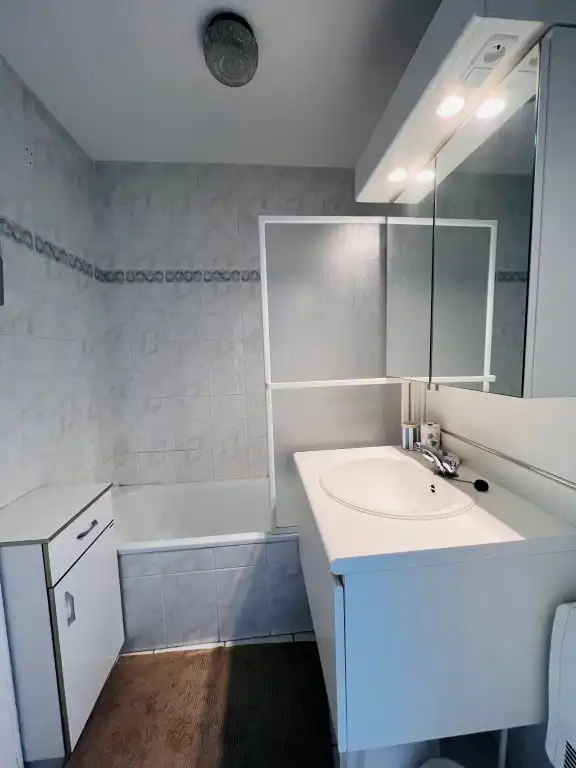 Rustig gelegen appartement met groot terras en open zicht foto 16