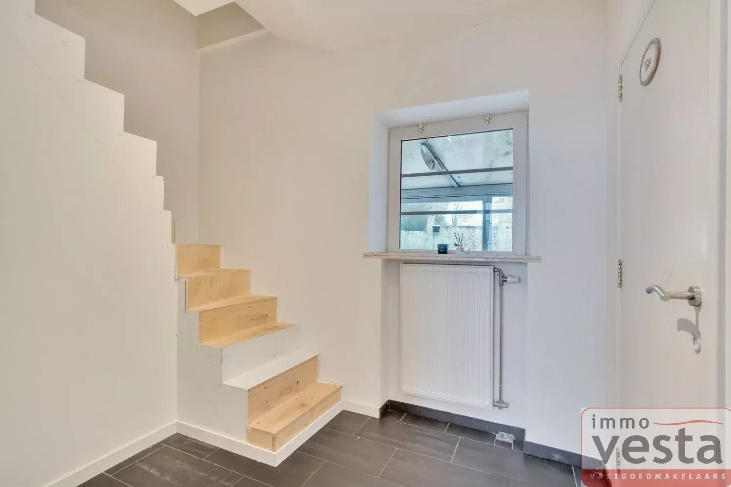 Ruime, gerenoveerde woning op een goede locatie foto 15