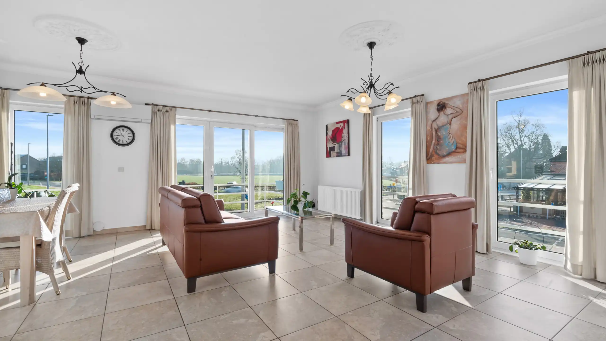 Appartement te koop foto {{pictureIndex}}