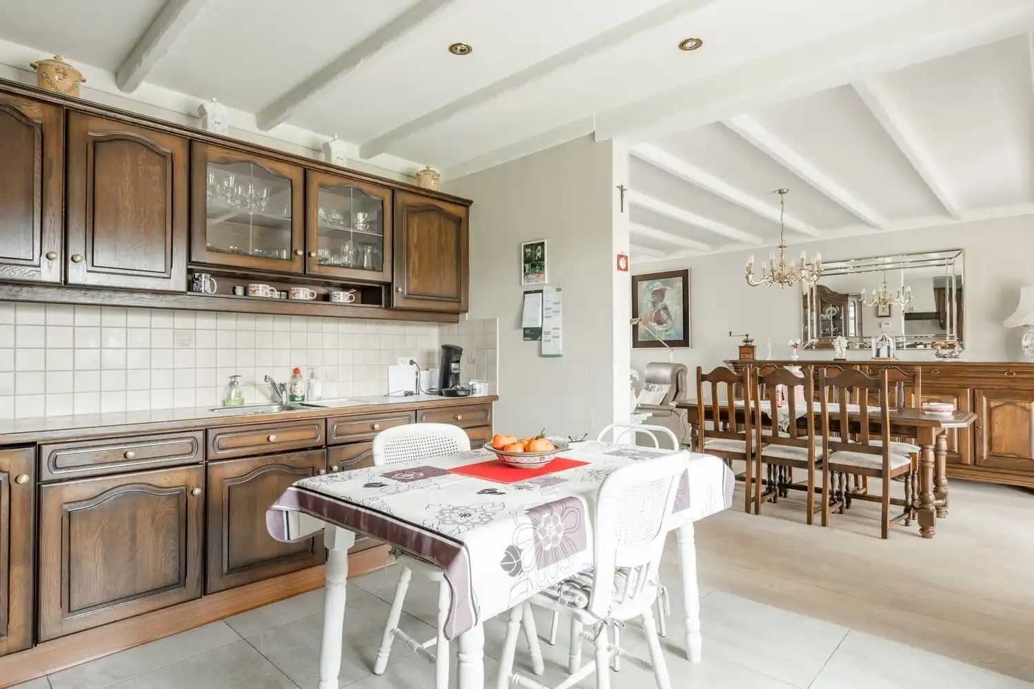 Mooie vrijstaande woning te koop vlakbij het centrum met 4 slaapkamers rustig gelegen op 10a10ca. foto 19