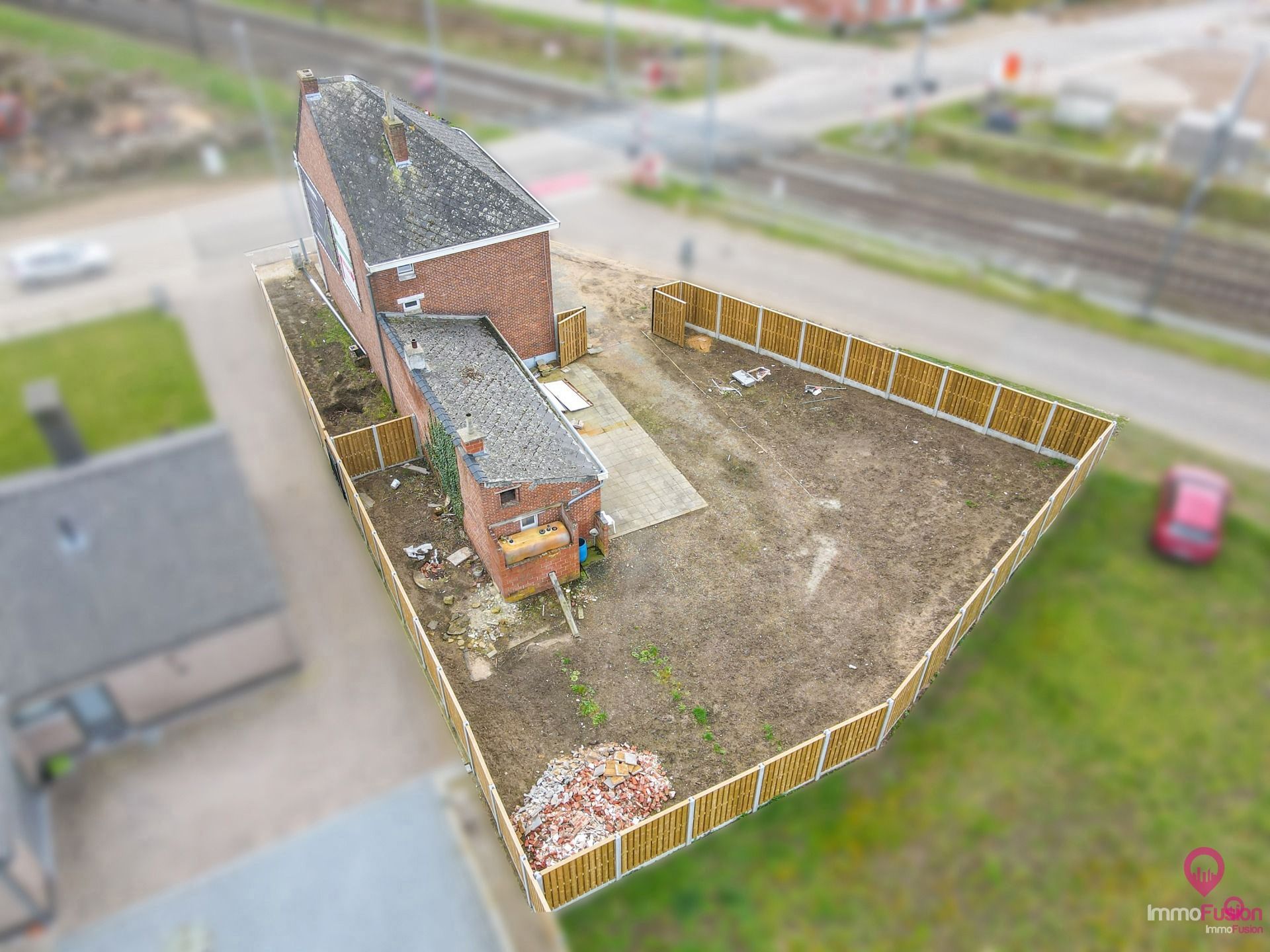 Uniek renovatieproject op centrale ligging met grote tuin! foto 22