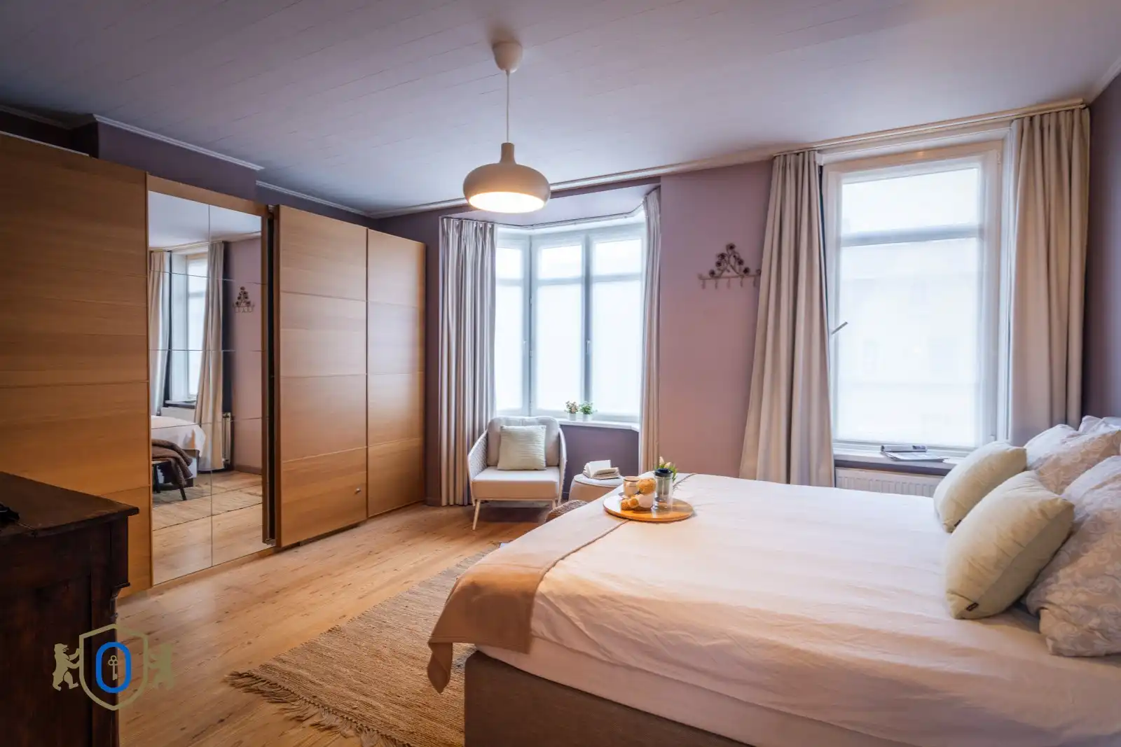 Brugse 3-slpkr herenwoning met studio & romantische tuin foto 19