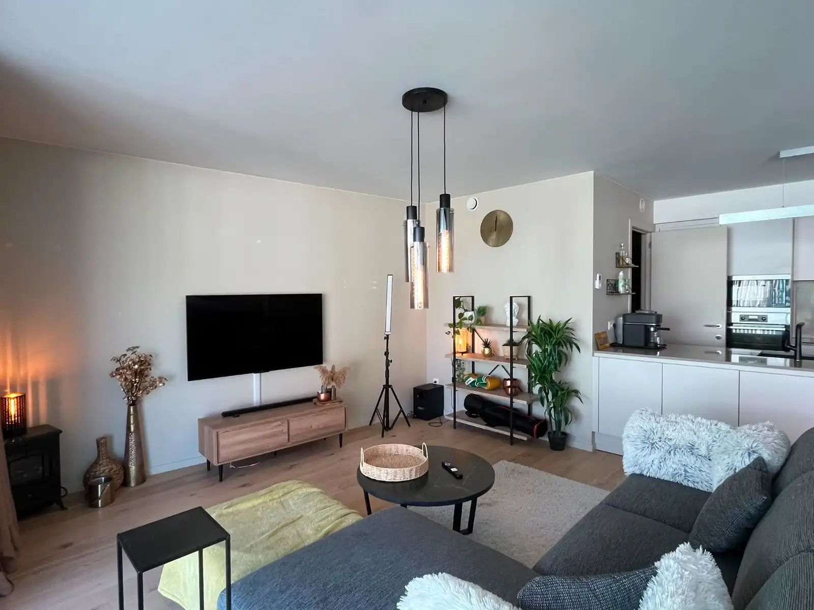 Nieuwbouwappartement met 2 slaapkamers aan de rand van het centrum foto 2