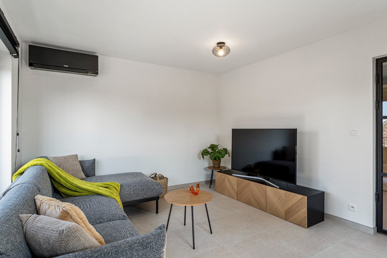 Leuk appartement met 2 slaapkamers, hoogwaardige afwerking en parkeerplaats op wandelafstand van het centrum foto 12