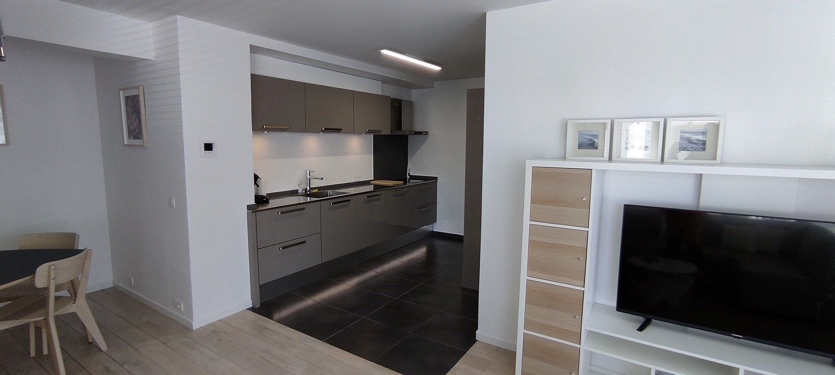 Prachtig gemeubeld instapklaar appartement op de zeedijk, met 1 slaapkamer foto 6