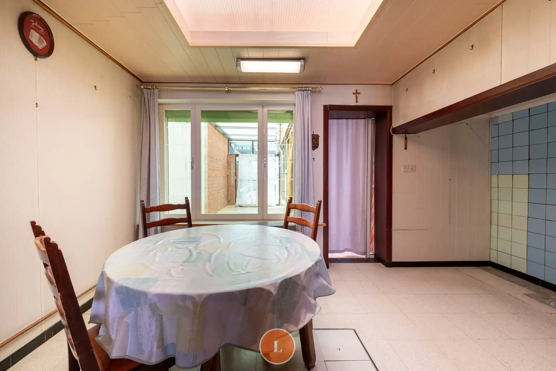 Te renoveren woning met 2 slaapkamers op Ons Dorp foto 3