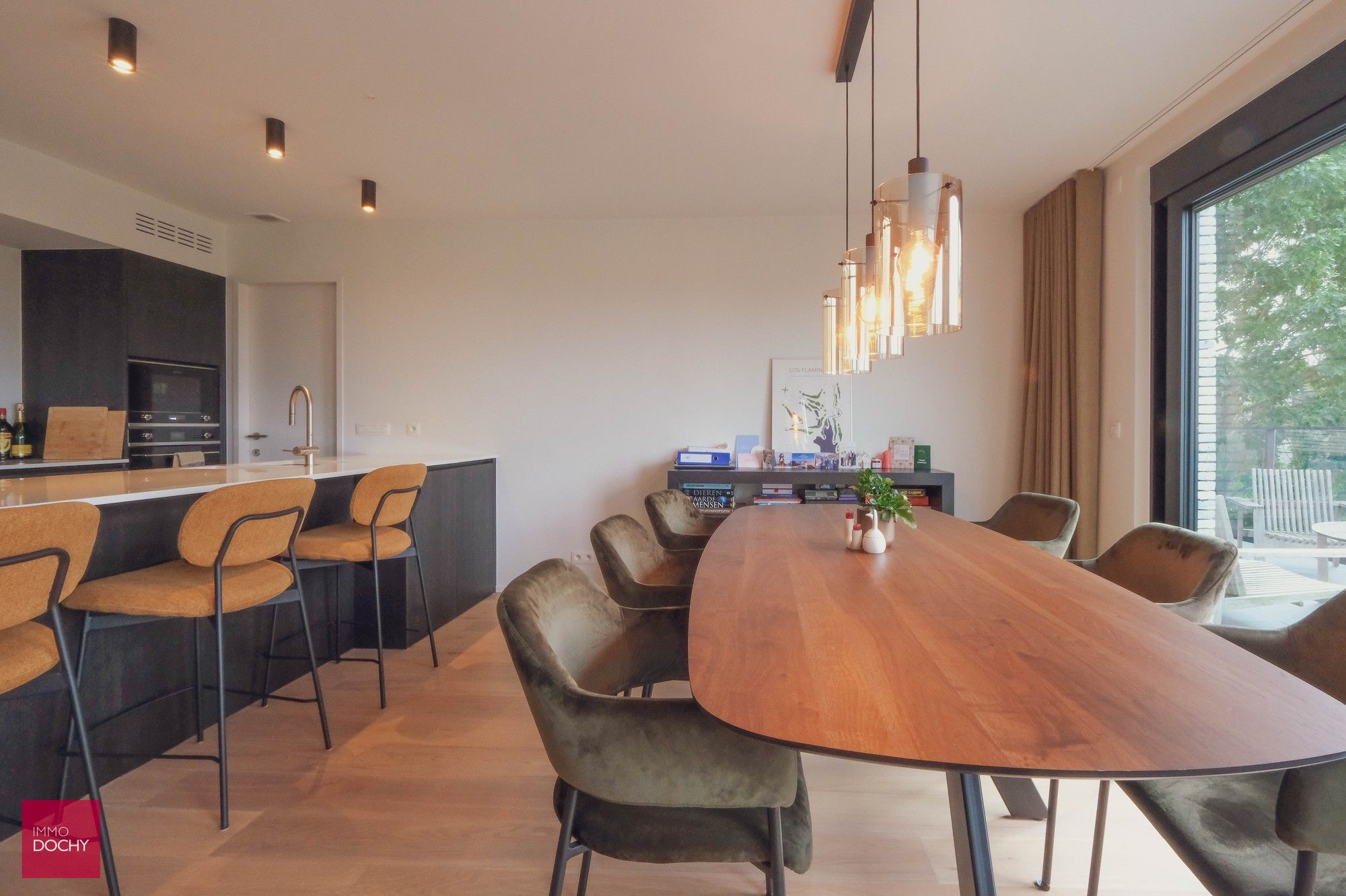 Prachtig afgewerkt appartement met ruim zonneterras centrum Waregem foto 3