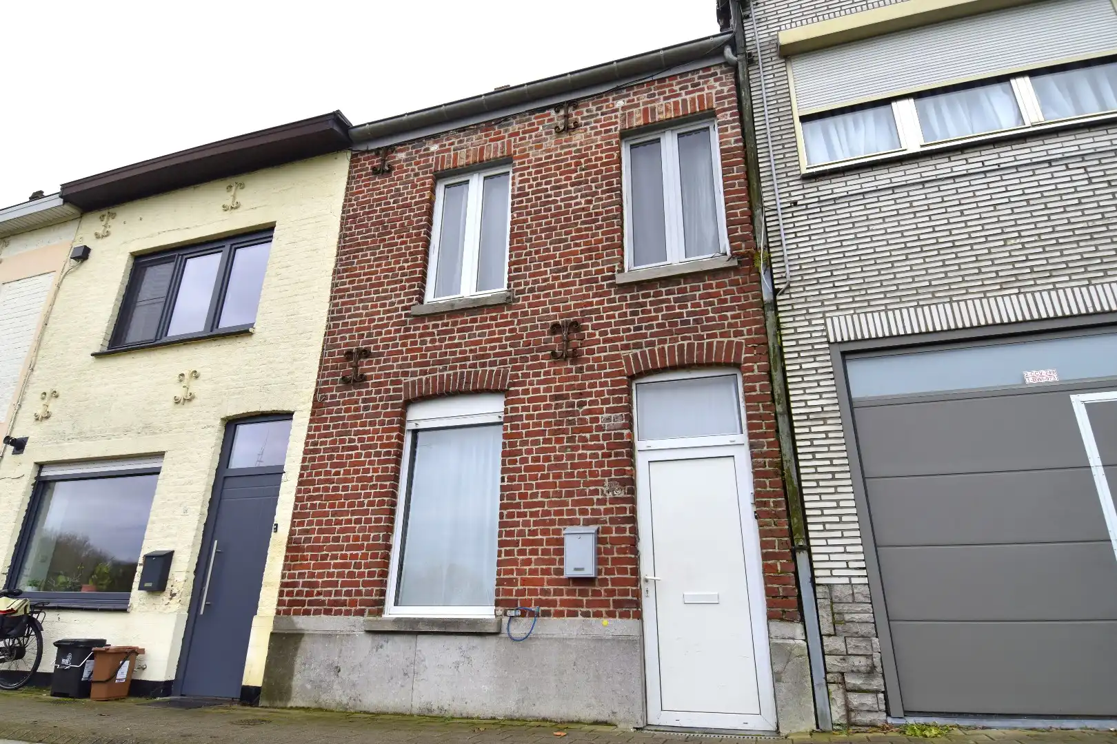 Hoofdfoto van de publicatie: Te renoveren woning met 2 slaapkamers (4 mogelijk!) en tuin te Marke