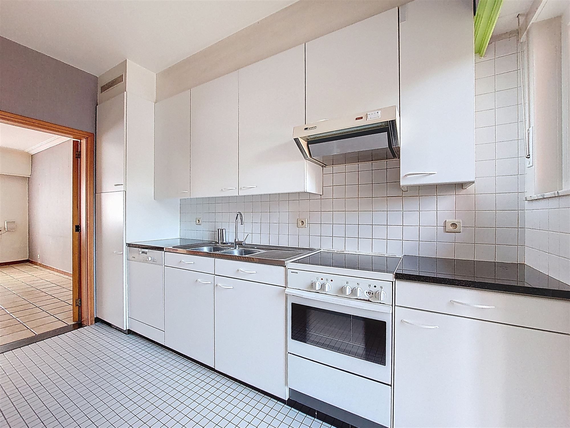 In optie! Goed gelegen appartement met 2 slaapkamers foto 4