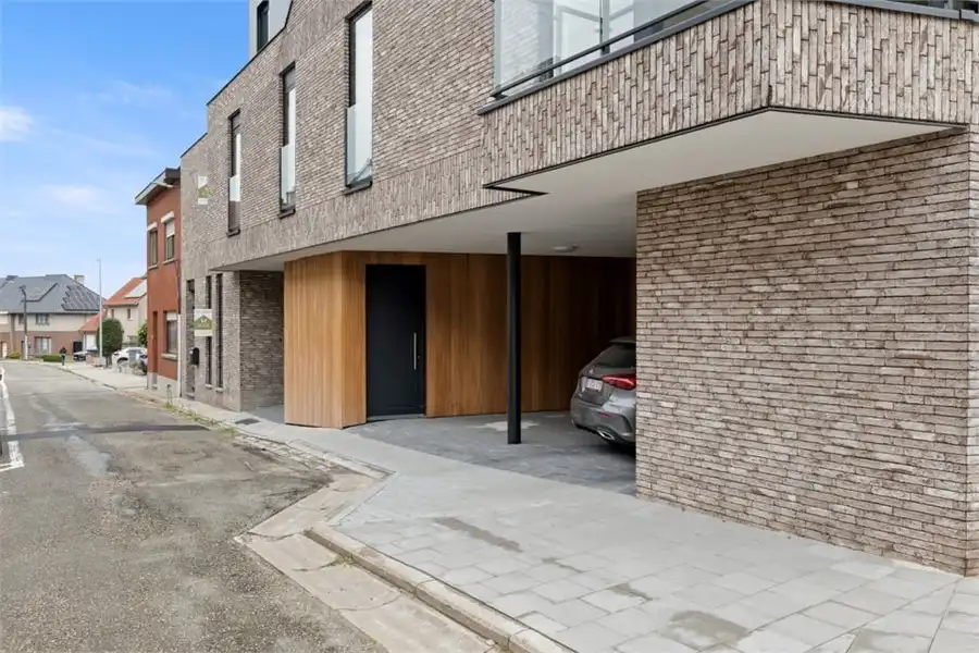 KNAPPE NIEUWBOUWWONING IN HET CENTRUM VAN BORGLOON (MOGELIJKHEID AANKOOP 6% BTW) foto 3