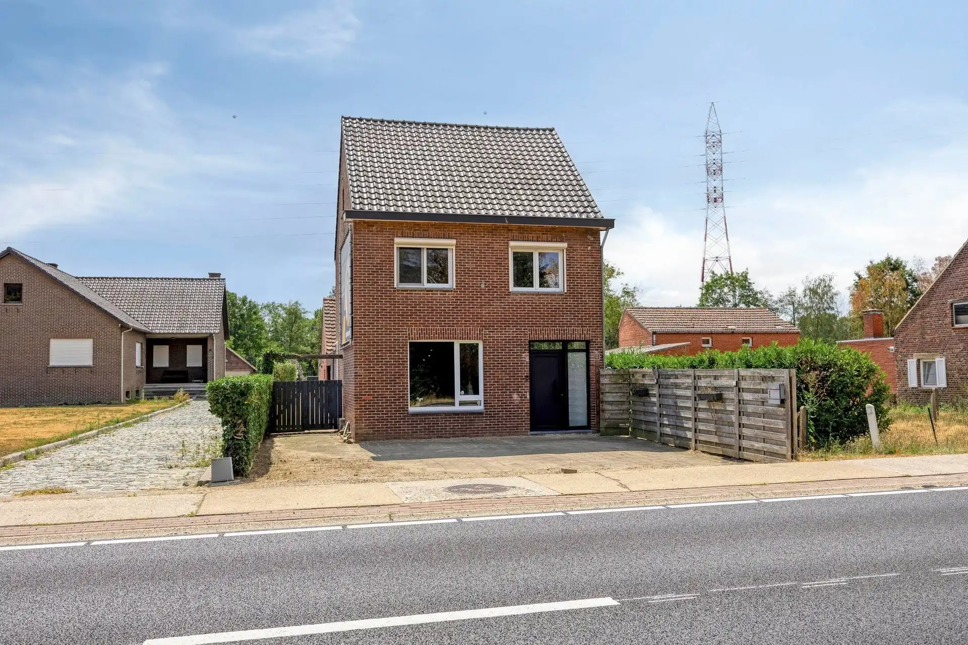 Vrijstaande gezinswoning nabij de grens van Nederland! foto 49