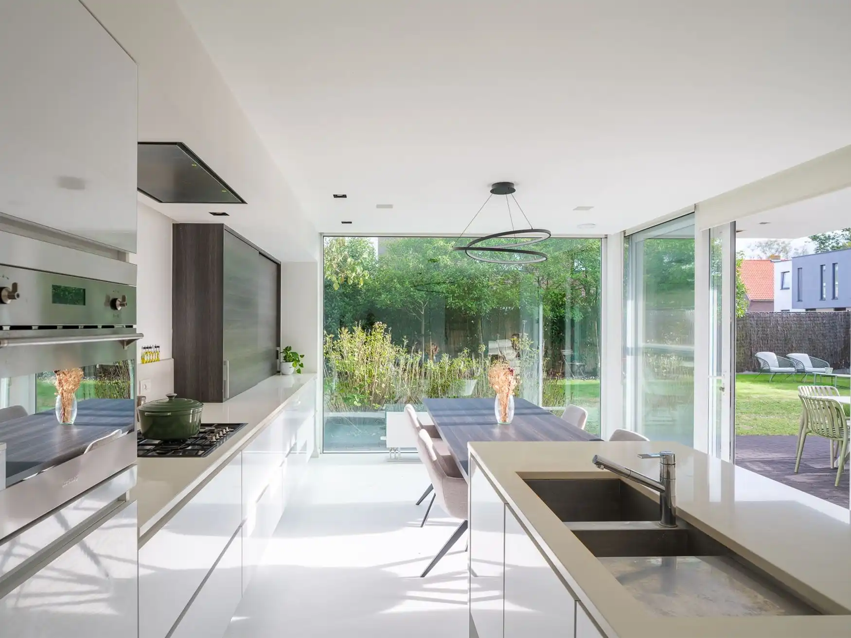 High-end designwoning met zuidgerichte tuin foto 4