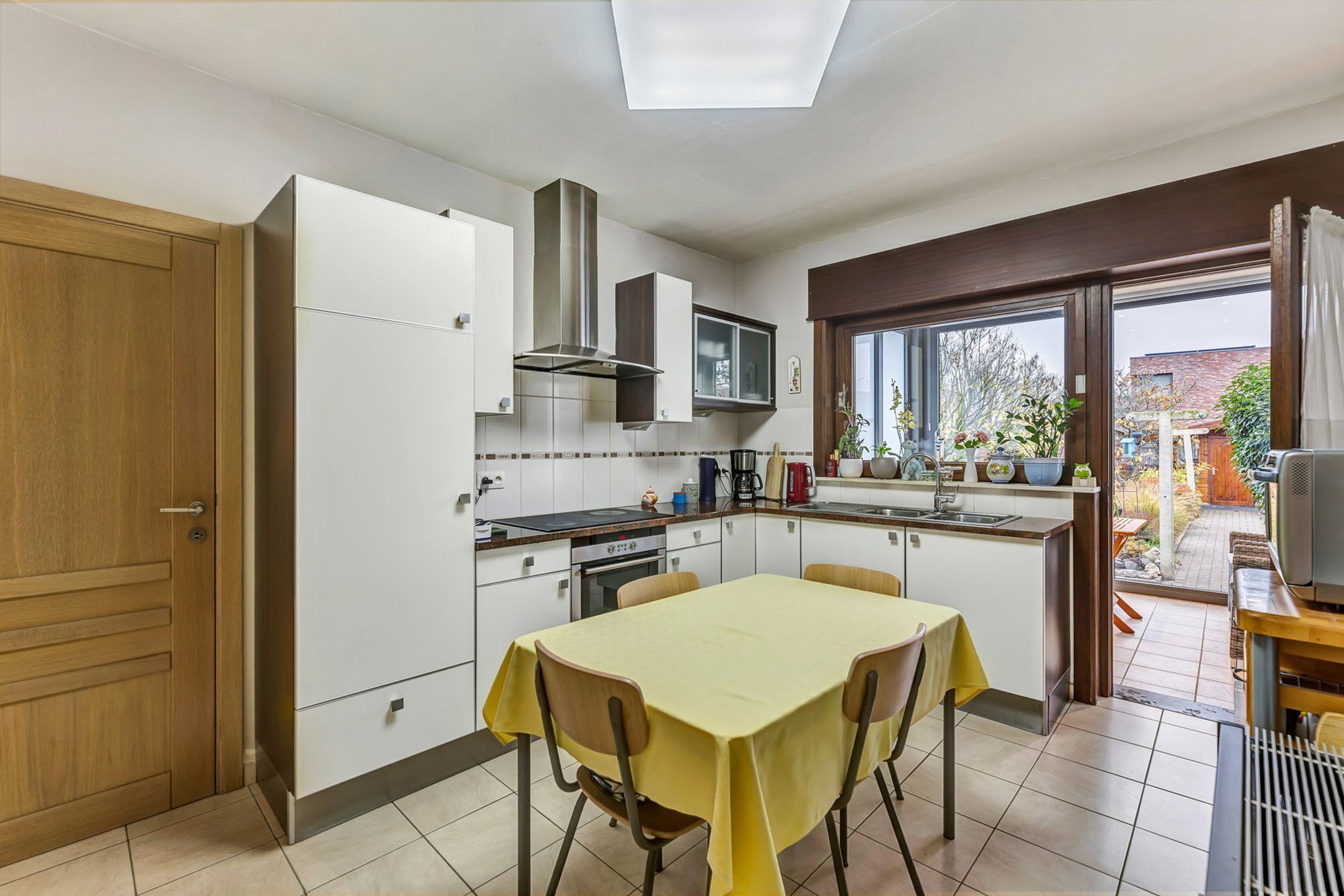 Gezellige en solide woning in het rustige Onze-Lieve-Vrouw-Lombeek foto 8