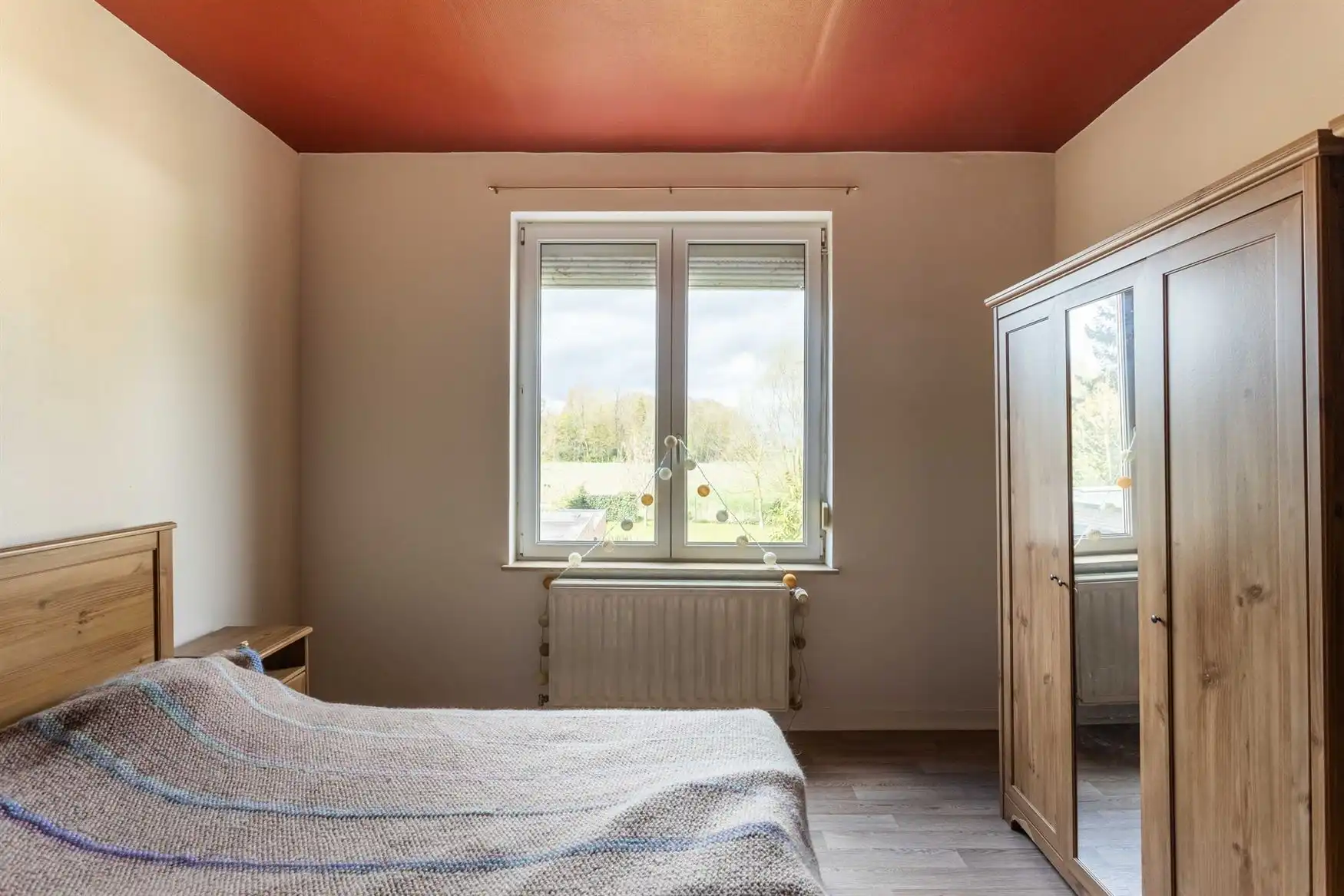 Halfopen woning met zicht op Schipdonkkanaal en velden foto 10