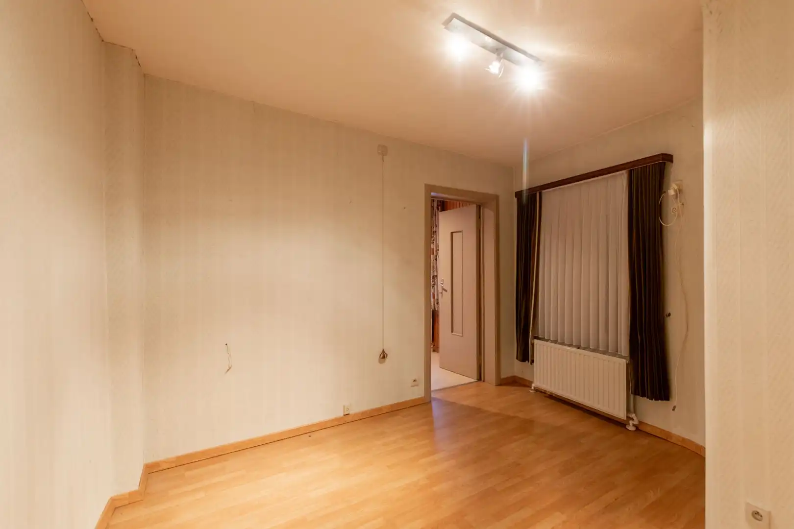 Op te frissen rijwoning in het centrum foto 20