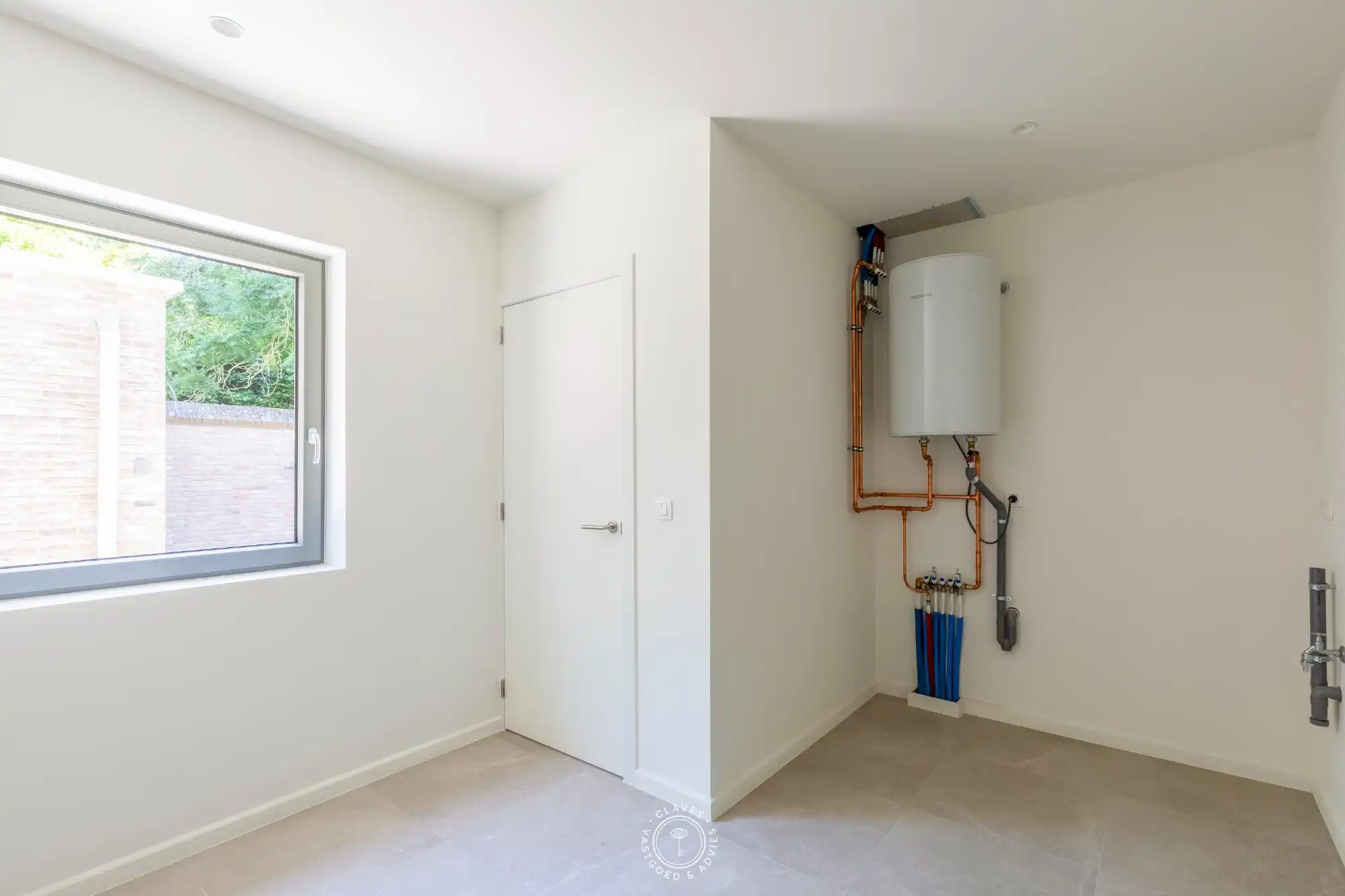 Gerenoveerde gezinswoning met 3 slaapkamers nabij het centrum van Hamme foto 7