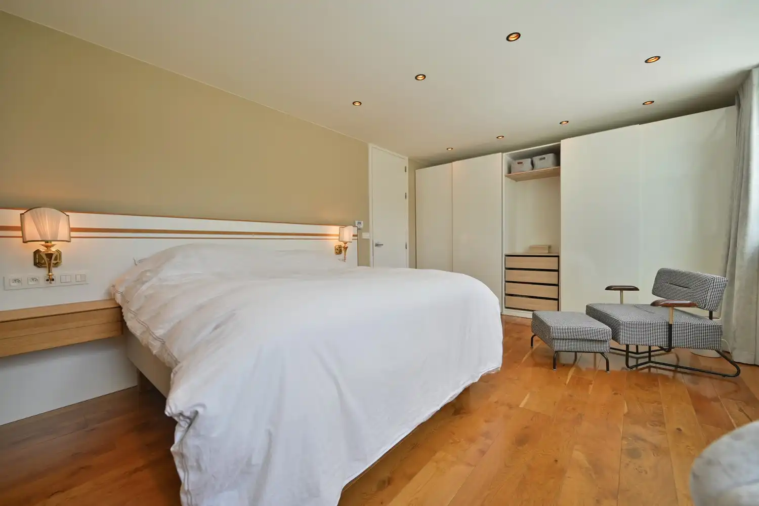 Exclusieve kantoorvilla met zwembad & poolhouse foto 35