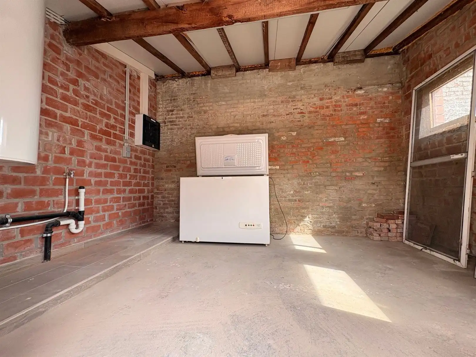 Gerenoveerde rijwoning met tuin foto 19
