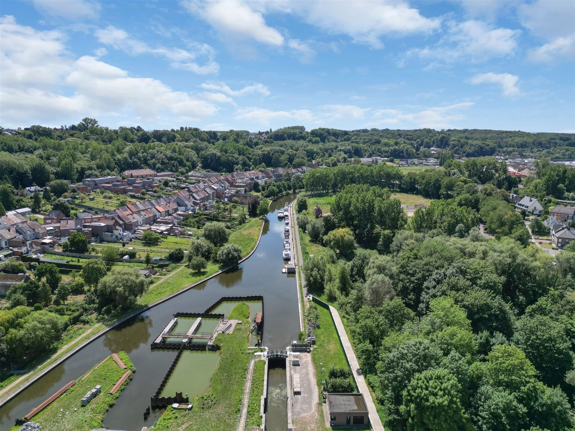 rustig gelegen HOB te Geraardsbergen!  foto 2
