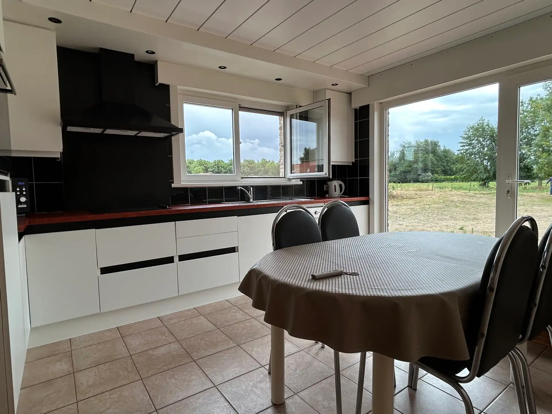 Gelijkvloerse woning met 2 slaapkamers en garage foto 22